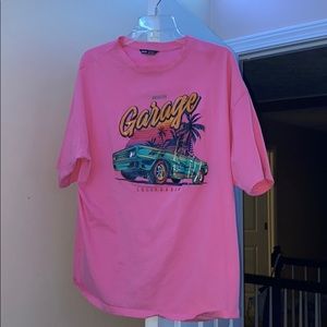 I am selling a oversized t-shirt.